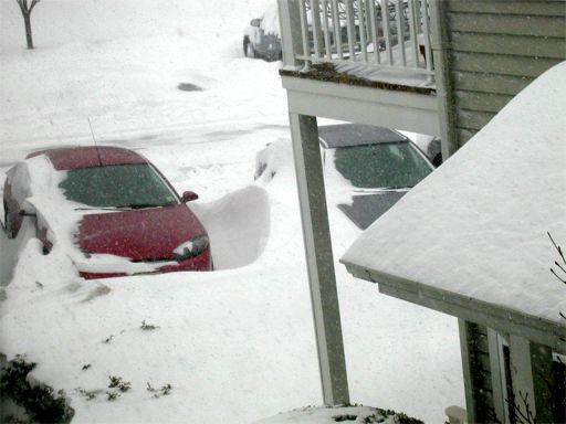 A picture named snowdrift-by-car.jpg